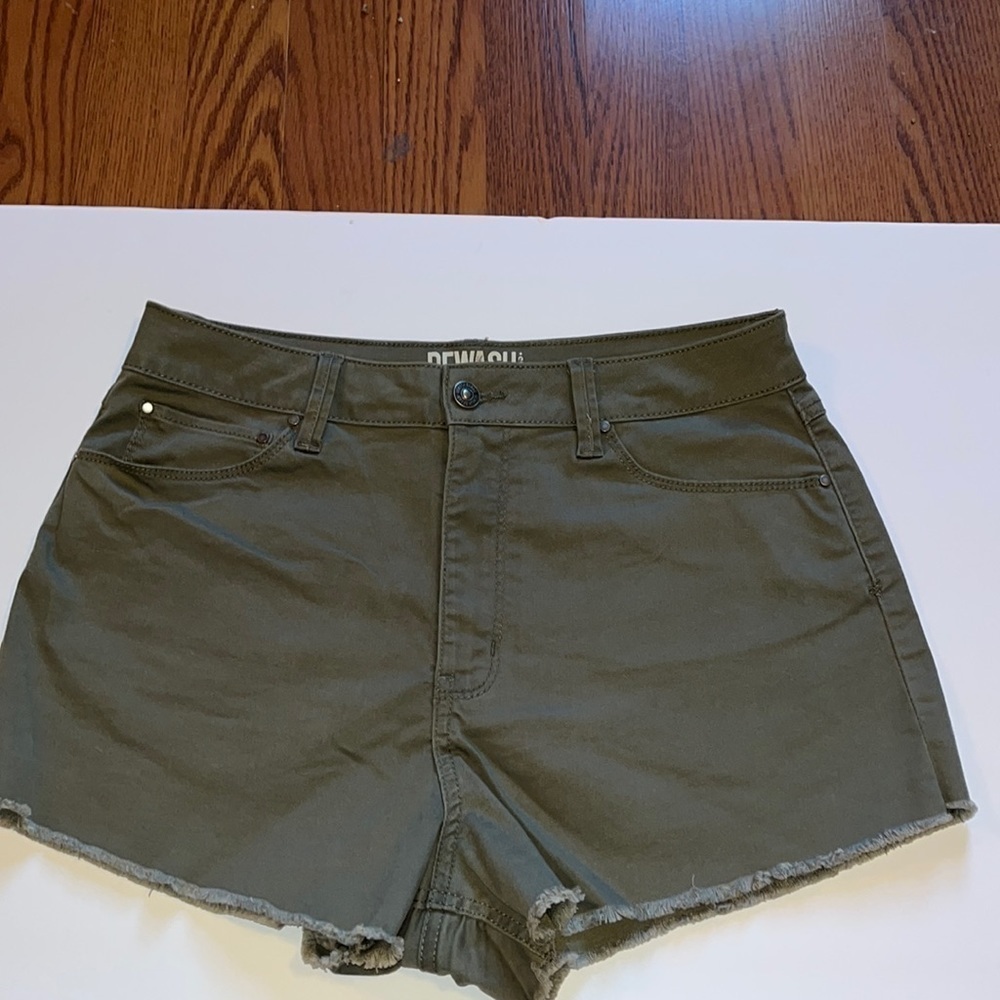 Rewash brand army  green size 11 shorts